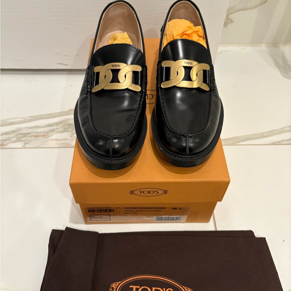 Tod's Black Loafers with Gold Chain Size 38.5